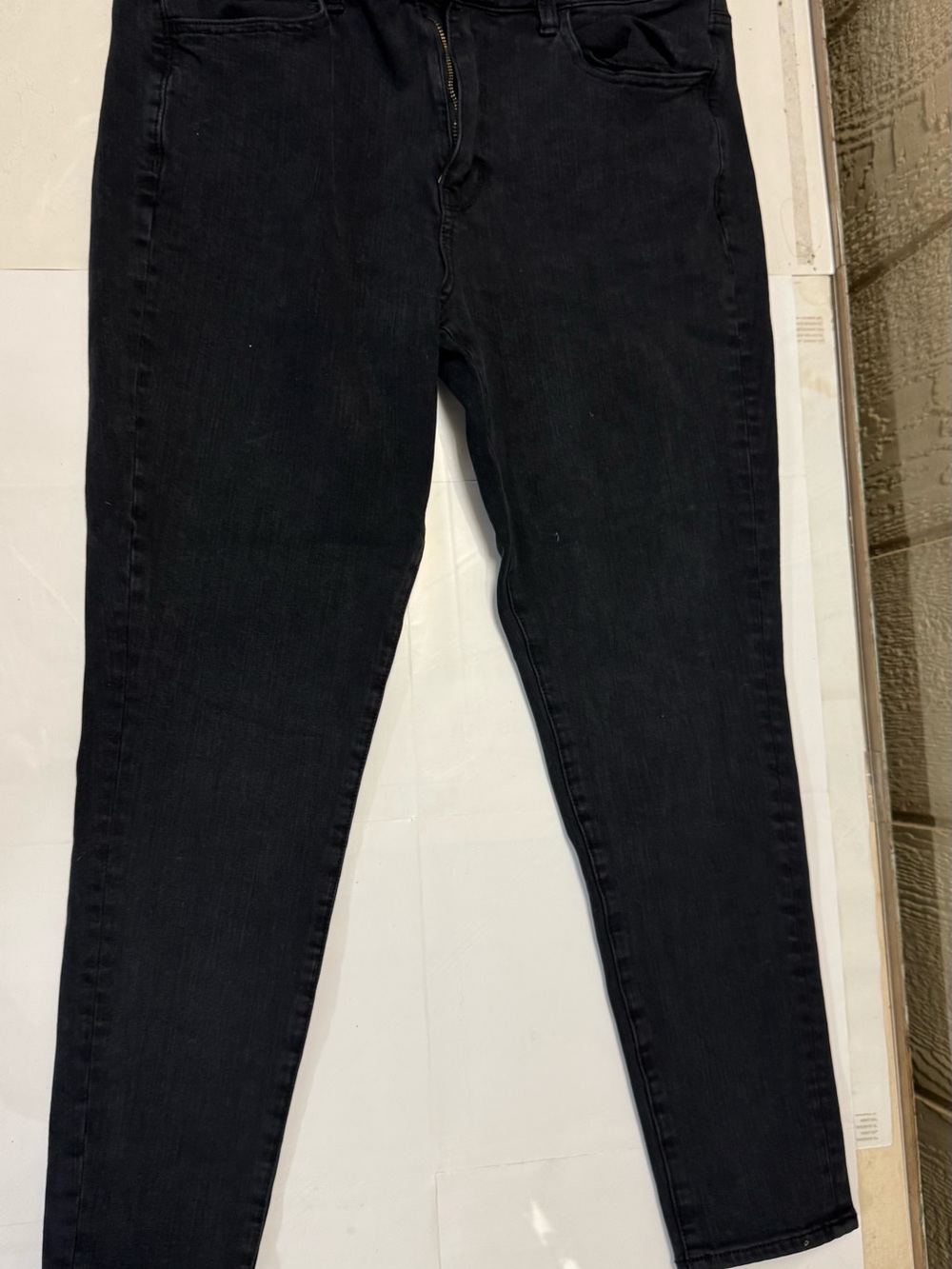 American Eagle Outfitters Black Denim Skinny Jeans for Women size 12 short